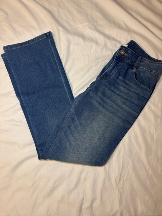 HALARA Denim - Halara Classic Straight-Leg Blue Denim Jeans
